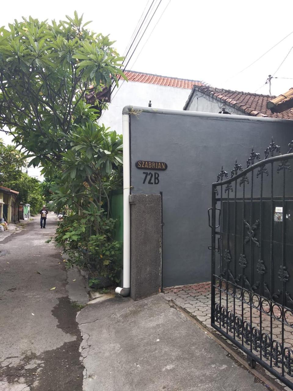 Szabrian Hostel Denpasar Eksteriør bilde