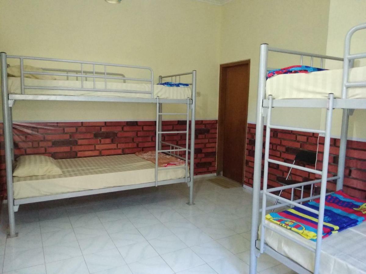 Szabrian Hostel Denpasar Eksteriør bilde