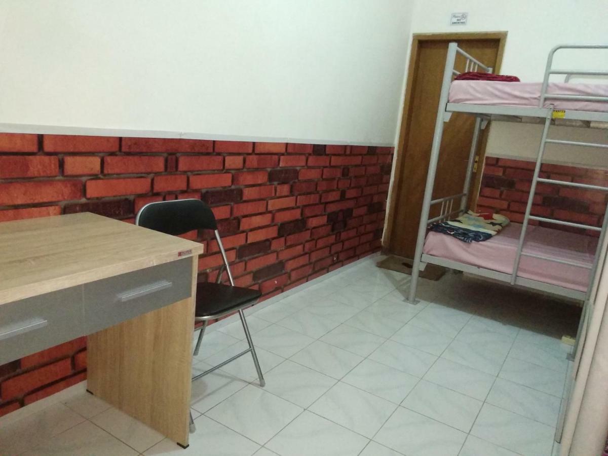 Szabrian Hostel Denpasar Eksteriør bilde