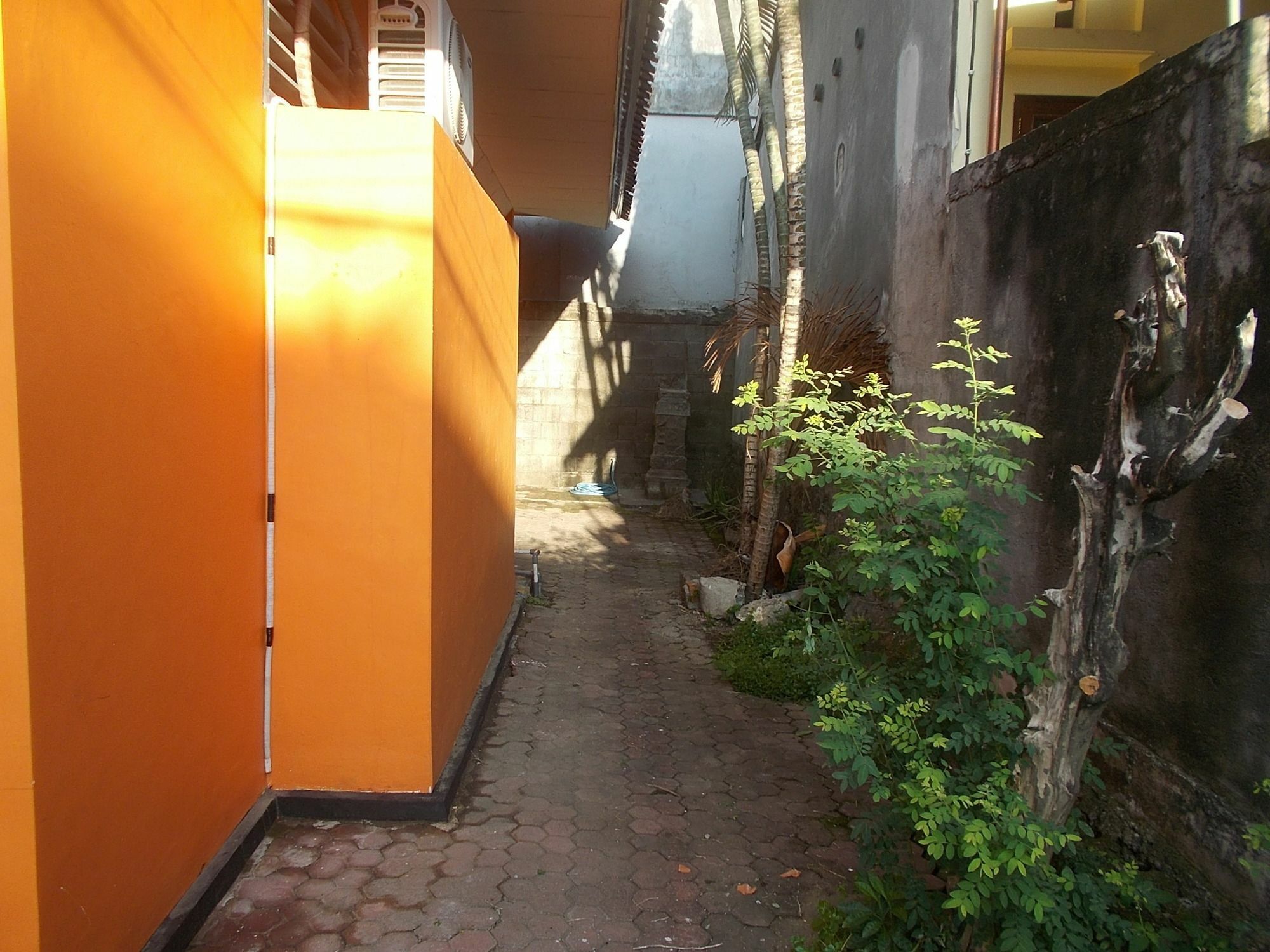 Szabrian Hostel Denpasar Eksteriør bilde